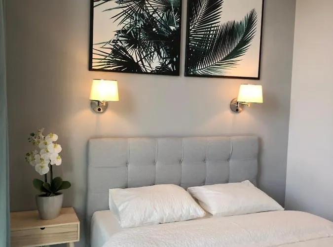 Garden Gate Old Town Daire Gdansk